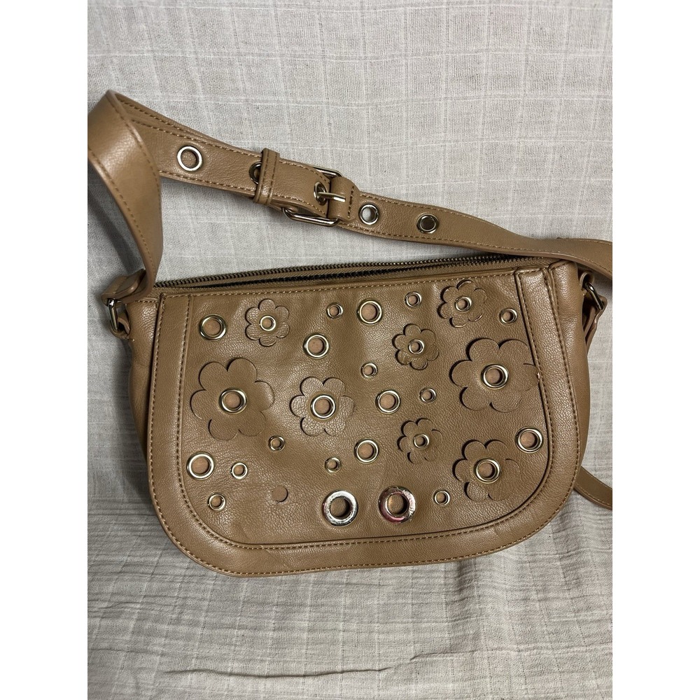 Nine West‎  Brown shoulder bag purse zipper Close 12" x 8"